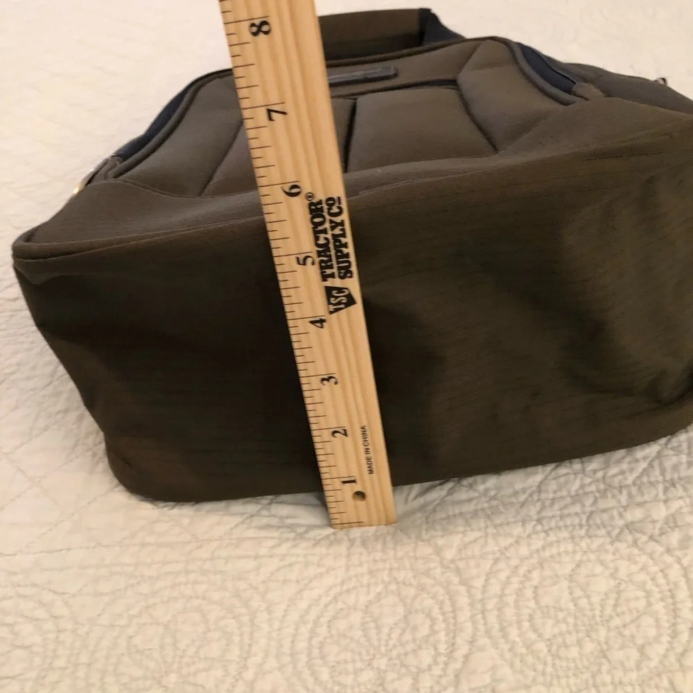 Eddie Bauer carry on travel bag lap top bag. Green rip stop material.